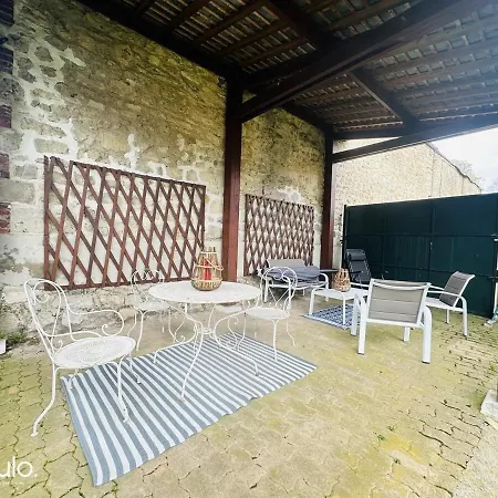 Apartment Le Petit Monampteuil